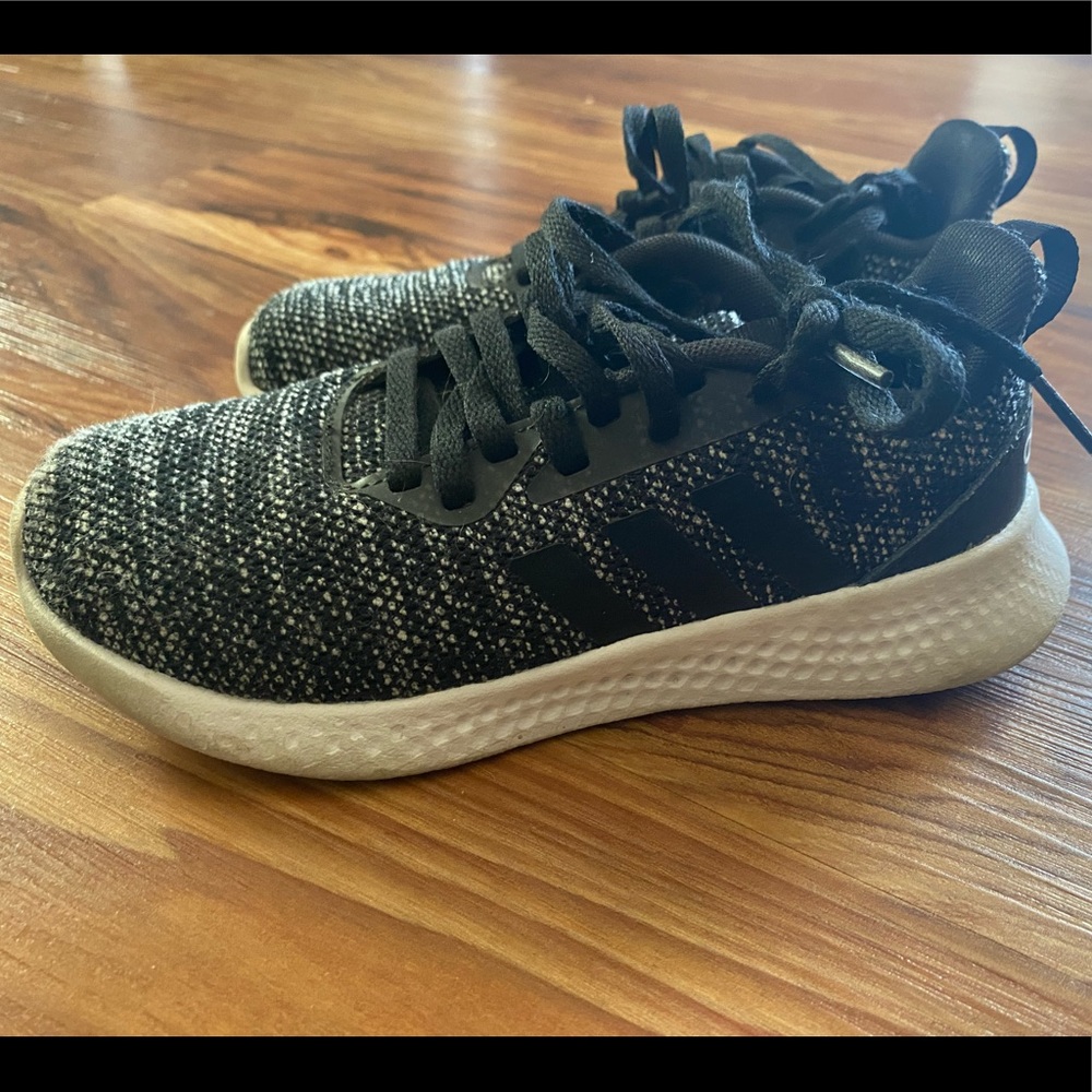 Adidas Puremotion boys shoes size 1
